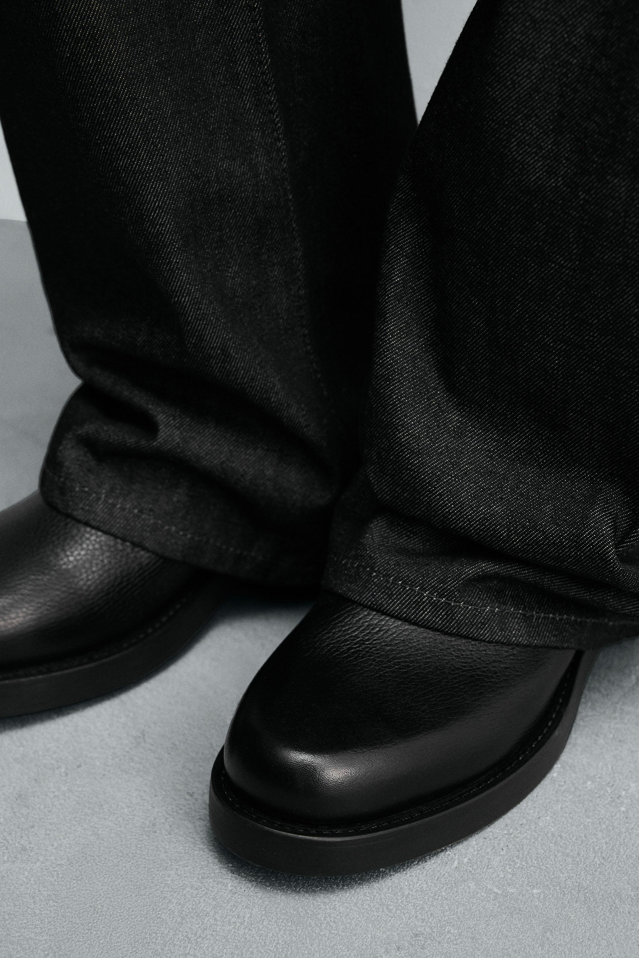 BOTTES HAUTES EN CUIR